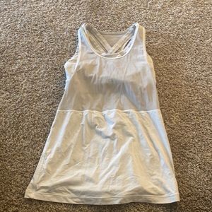 Lululemon size 4 tank top with built in sports bra